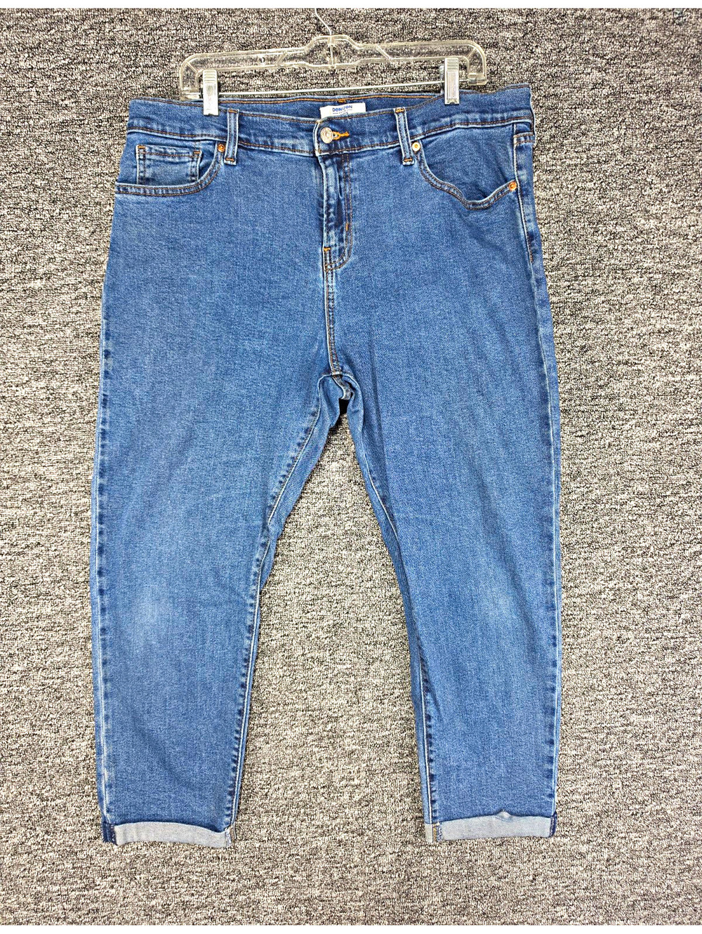 Denizen from Levi's Women's Boyfriend Mid Rise Medium Wash Blue Denim Jeans